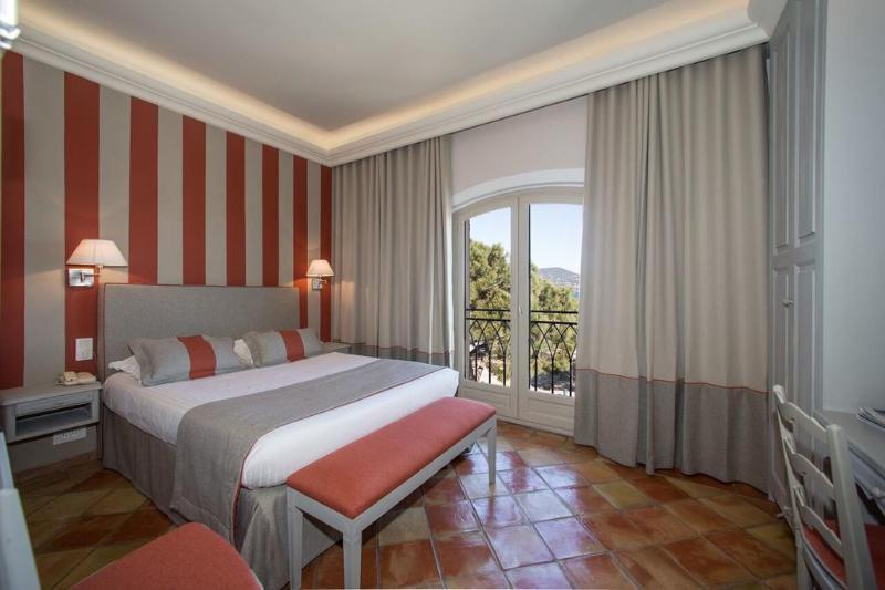 סן טרופז La Bastide Du Port - Hotel De Charme מראה חיצוני תמונה